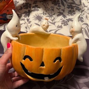 Candy bowl with ghost!! Very cute!!